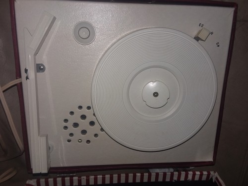 VINTAGE 1970S  IMPERIAL PARTY TIME CHILDRENS RECORD PLAYER