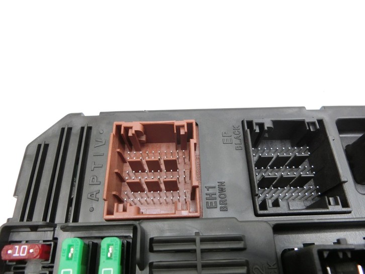 Citroen C4 III 20-24 1,2 74KW Sicherungskasten Zentralelektrik SG BSI E14 CEM02 Citroen C4 III 20-24 26.09.2024... Vorschau 5