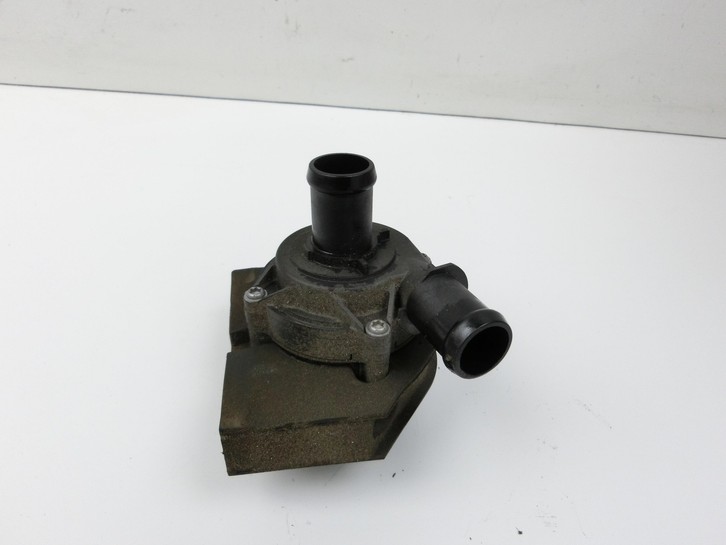 Seat Leon 5F 12-16 TSI 1,4 80KW Umwelzpumpe Heizung Pumpe Seat Leon 5F 12-16 17.12.2015 5Q0965567N 5Q0965567 gebraucht Vorschau 3