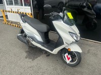 Suzuki Bergman 125