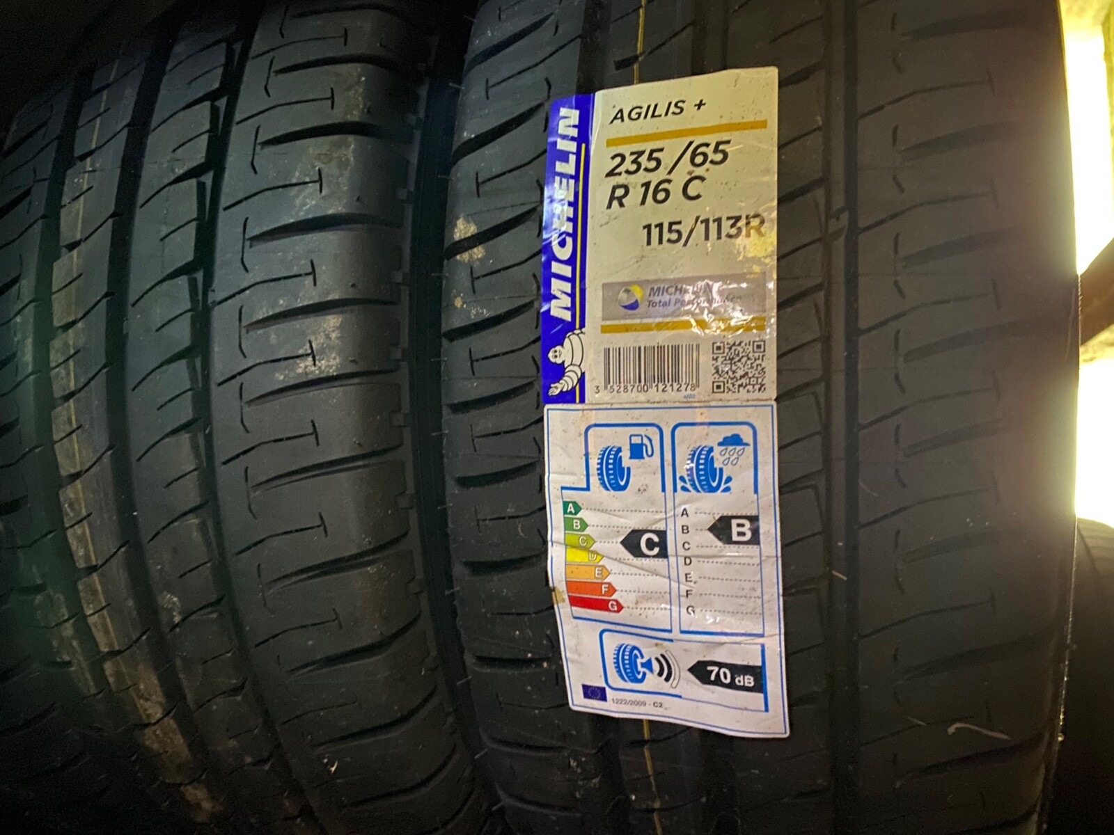 Michelin 235 65 r16c. Michelin 235 65 r16c