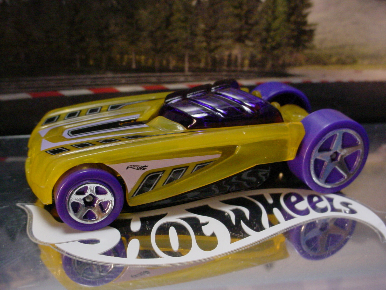2023 Hot Wheels PHARODOX ✿ yellow/ 5sp purple✿ Multi Gift