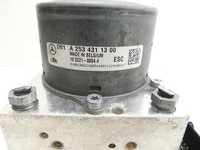 Mercedes C205 C400 15-18 ABS Steuergerät Aggregat Hydraulikblock Mercedes C205 C400 15-18 04.05.2017 A2534311300... Vorschau 2
