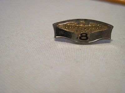 DUESENBERG  STRAIGHT 8  GOLD AND SILVER COLORED EAGLE HAT PIN,LAPEL PIN,INSIGNIA