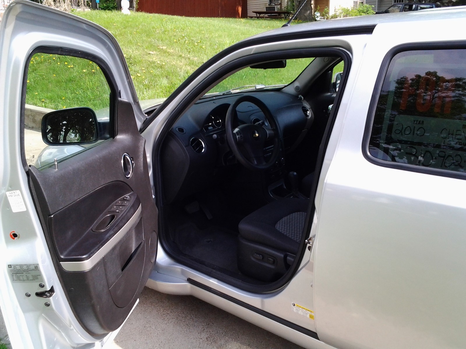 2010 Chevrolet HHR LT Silver/black Chevrolet HHR 2010 LT 2010 Chevrolet HHR LT Silver/black Chevrolet HHR 2010 LT