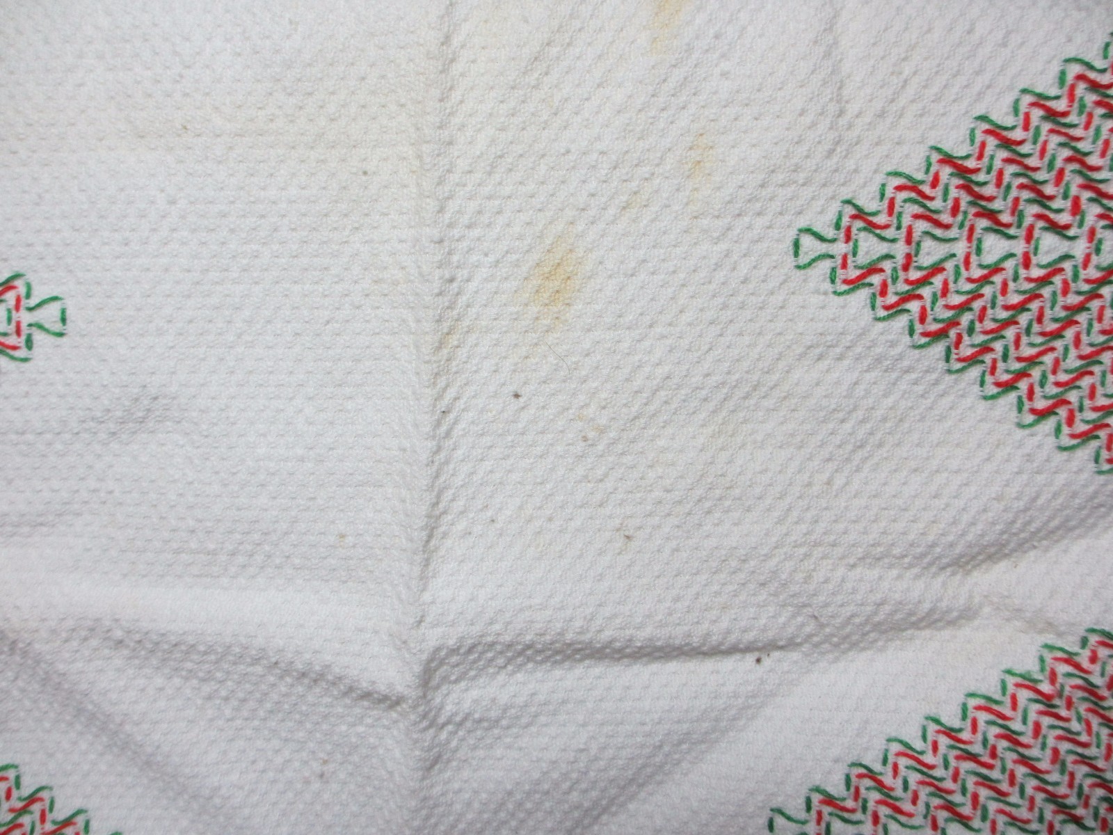 Christmas Linens 2 Placemats 6 Cocktail Napkins 1 Handkerchief & More