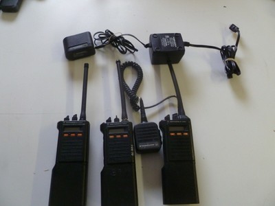 Lot of THREE Motorola Saber II 136-174 MHz VHF Two Way Radios H43SAJ7139CN o266. Buy it now for 159.99