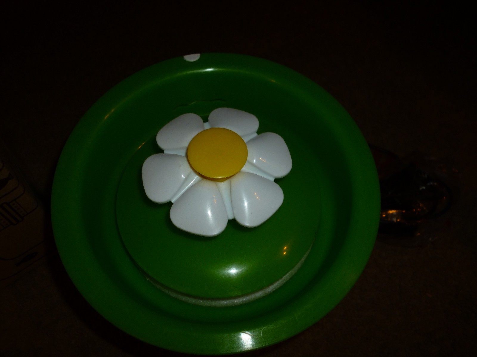 Catit Flower Fountain: 3L Drinking Fountain with Triple-Action Filter