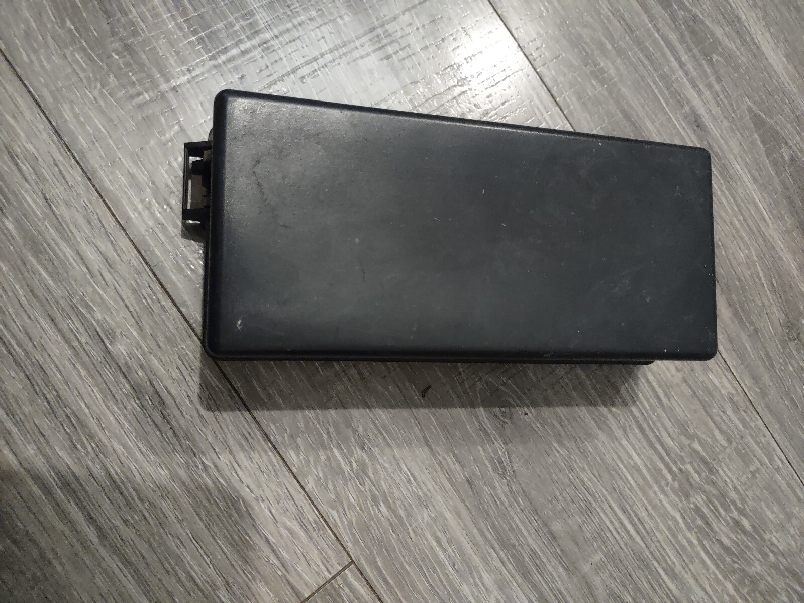 Nissan 発電ポートカバー 2010-2019 Nissan Fuse Box Cover (underhood) (d40 R51 N50