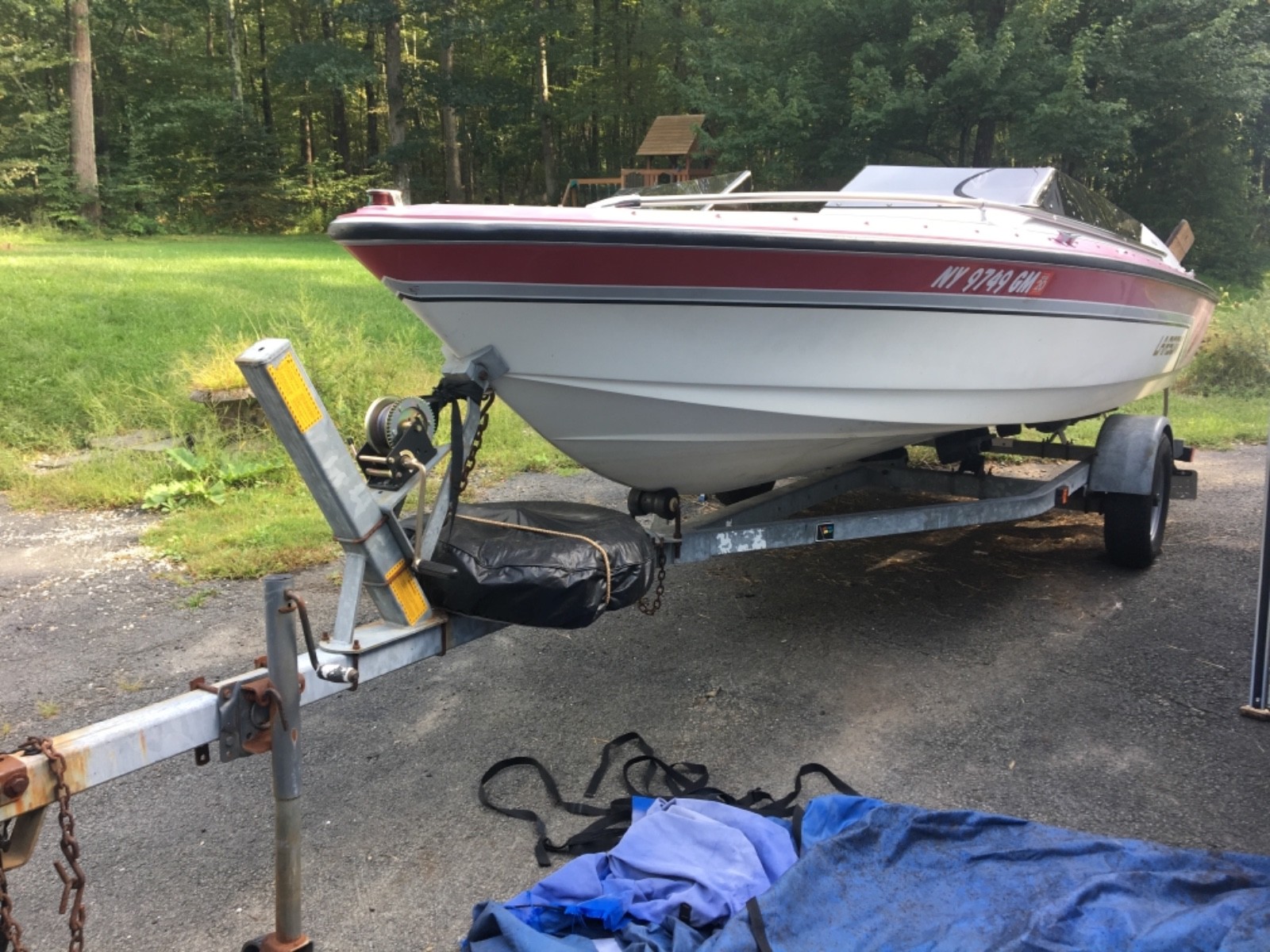 Larson Senza 16.5 Bowrider & 110hp Johnson outboard