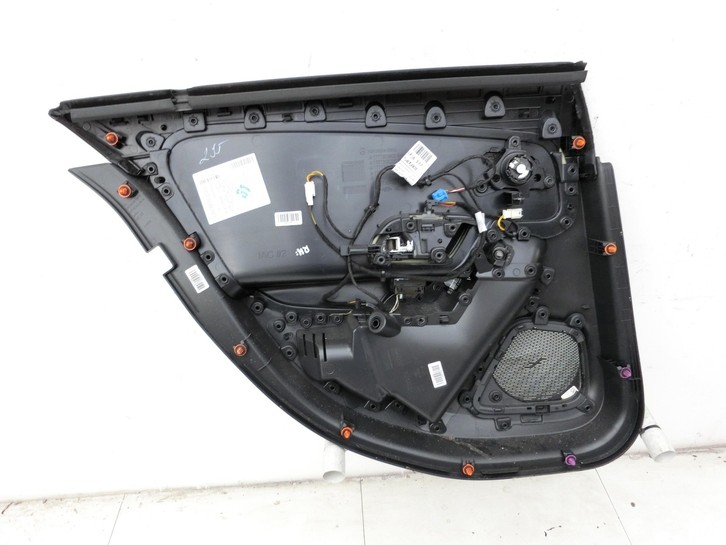 Mercedes W177 A200d 18-22 Lim Türverkleidung Türpappe Rechts Hinten rote Naht Mercedes W177 A200d 18-22 12.07.2019... Vorschau 4