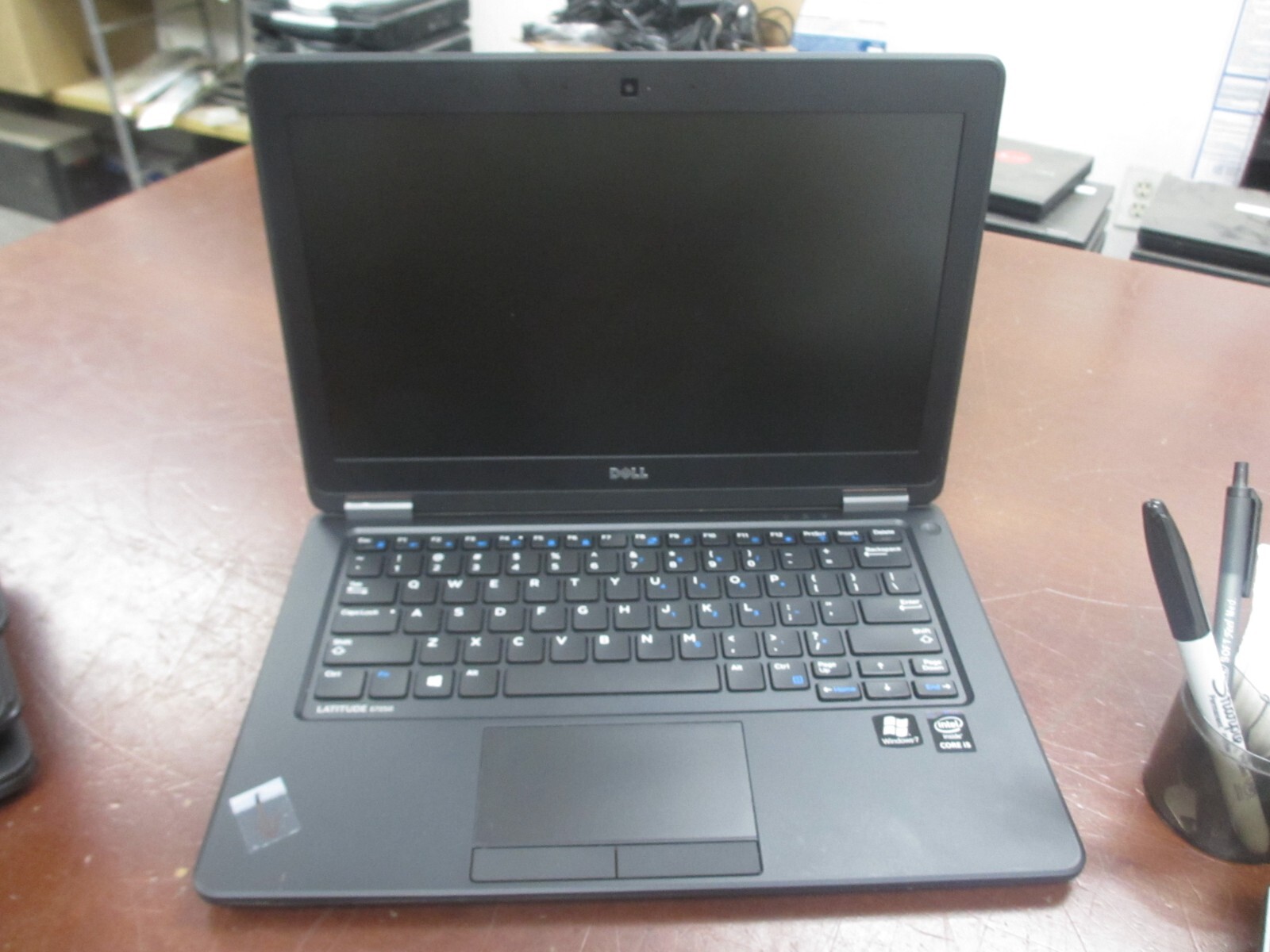 Dell LATITUDE E7250　Windows 10 i7 5300U Amazon.com: DELL Latitude E7250 12.5in Laptop, Intel Core i5