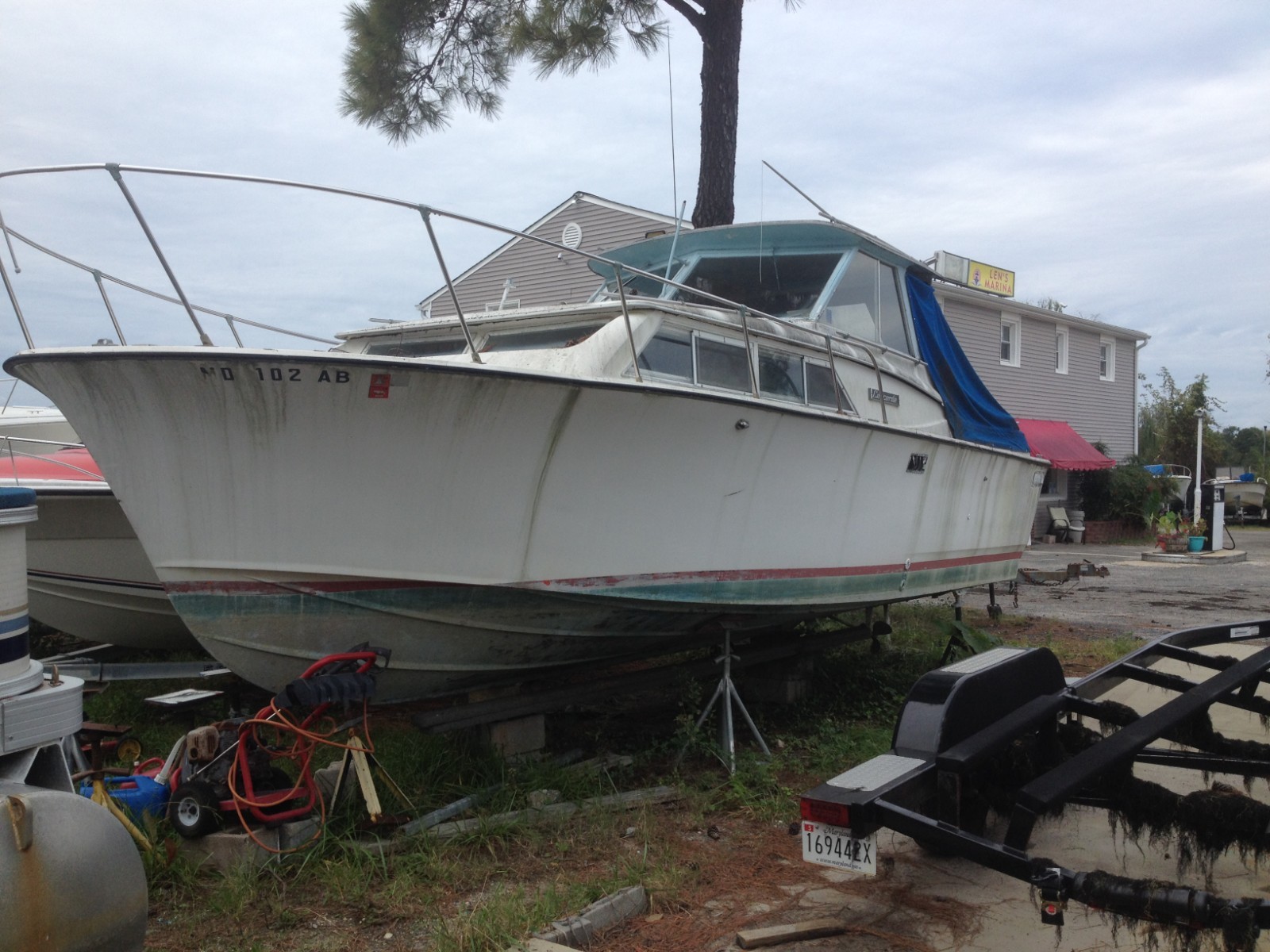 1968 Owens Concorde EX 27' Cabin Cruiser - Maryland