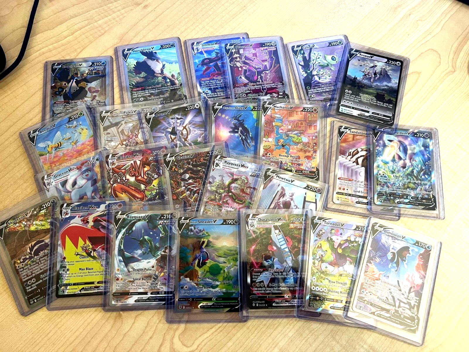 Pokémon 200 Pokemon TCG Trading Card Lot, Guaranteed Ultra