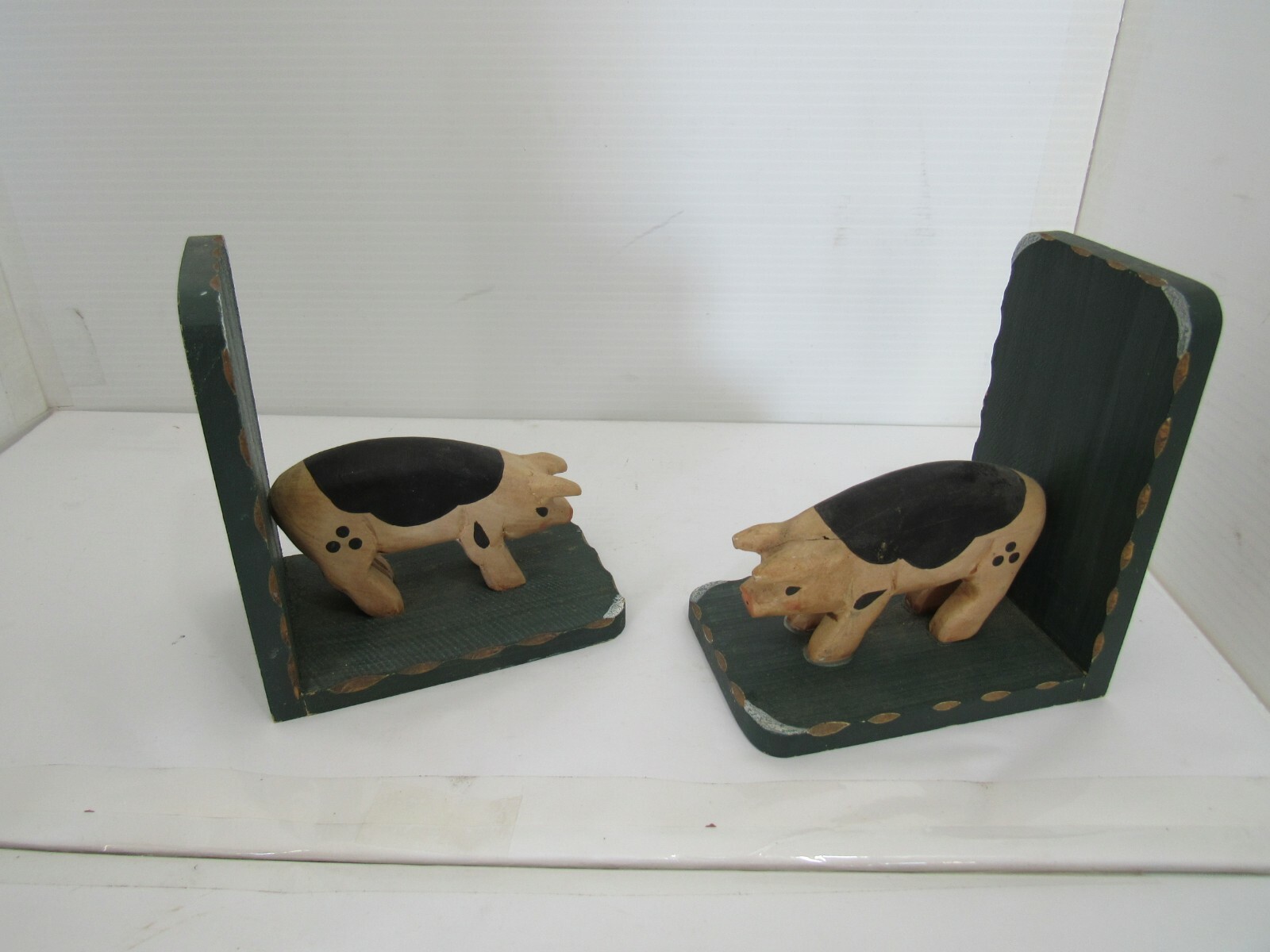 Pair of Wooden Pig Bookends, Home Decor, Country Kitchen