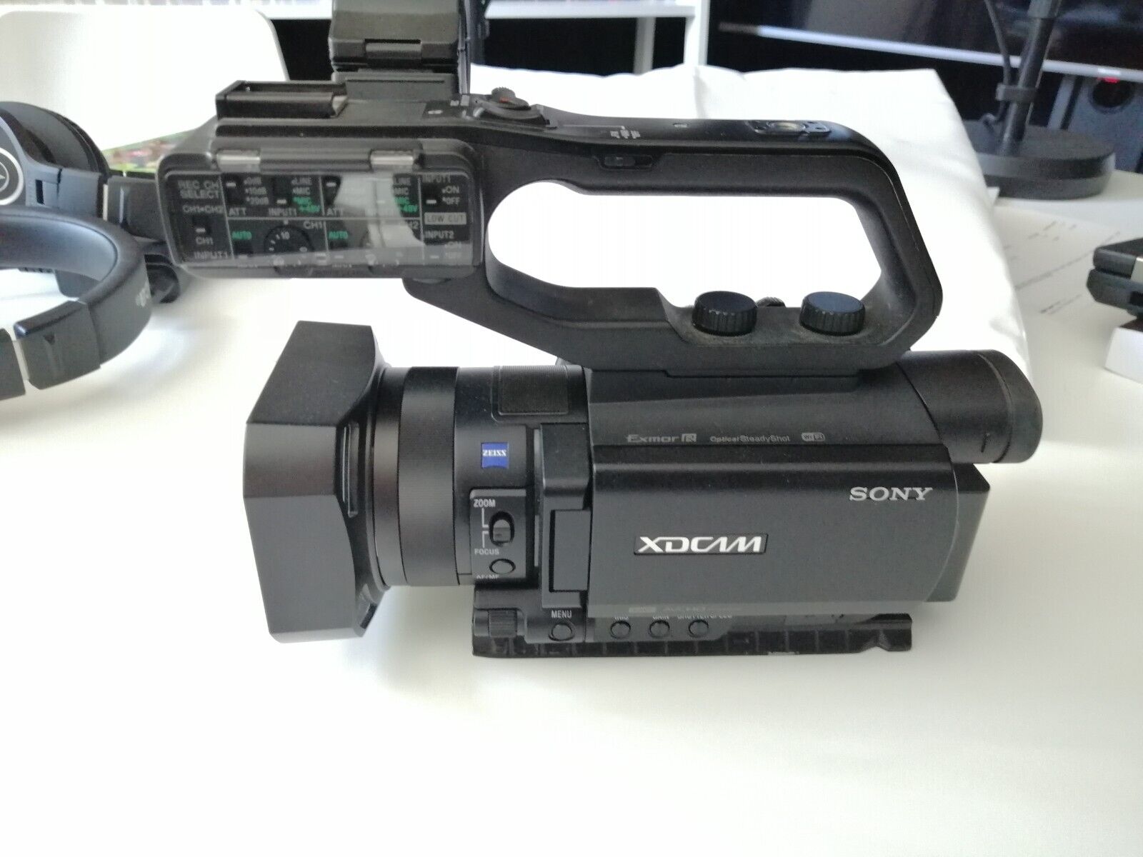 Sony PXW-X70 Camcorder - not working SDI & HDMI out Sony PXW-X70 Camcorder - not working SDI & HDMI out