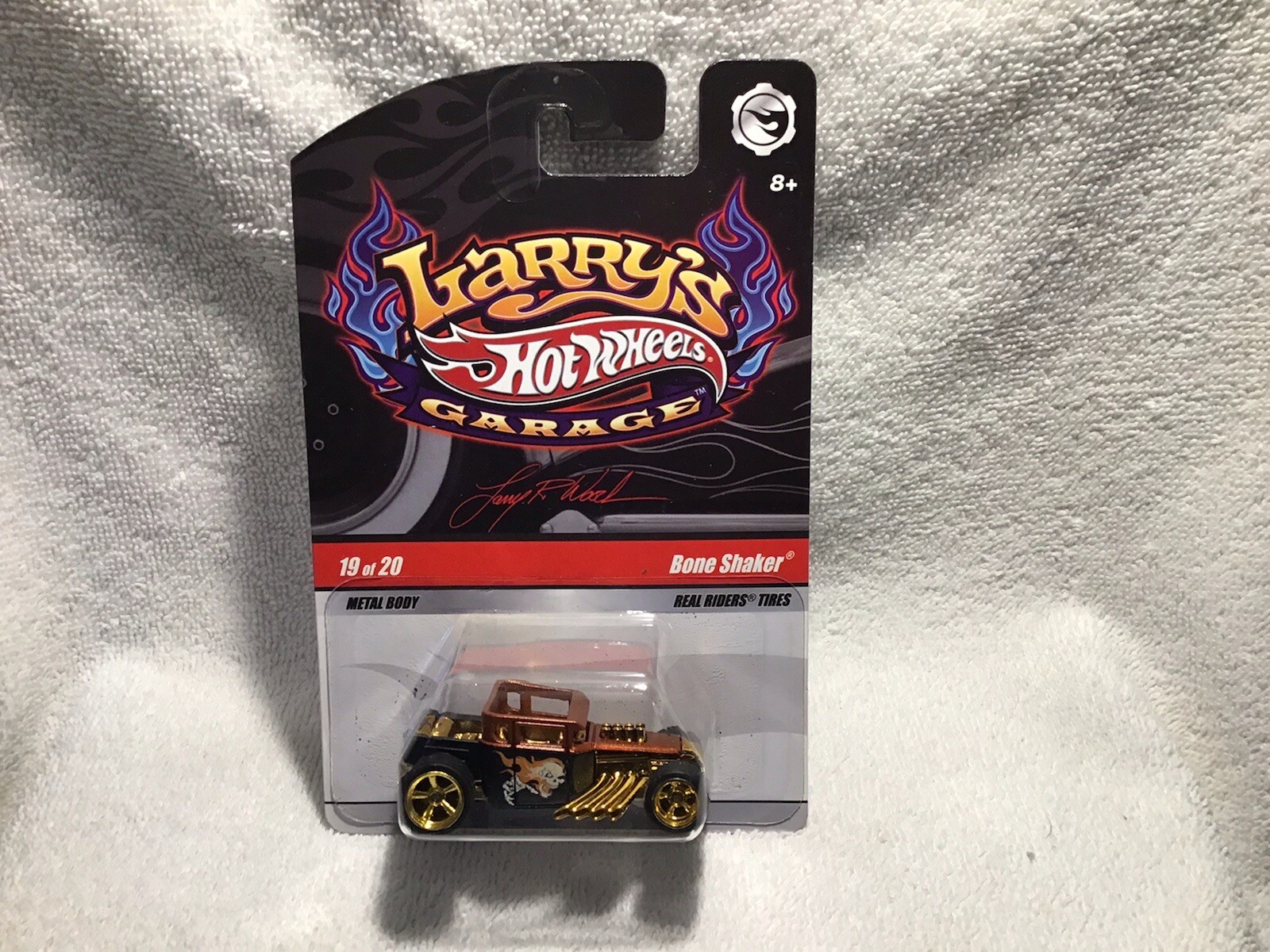 Hot Wheels Larry's Garage Bone Shaker (Gold/Black) 19 of 20