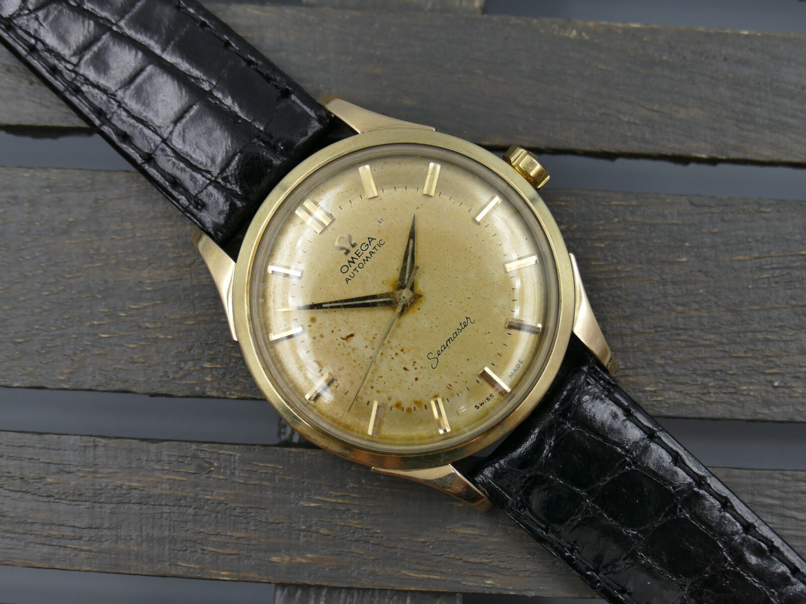 値下げ！Omega Seamaster ゴールド文字盤 ビンテージ Circa 1960s Omega Seamaster Gold Tone Calendar Wrist Watch