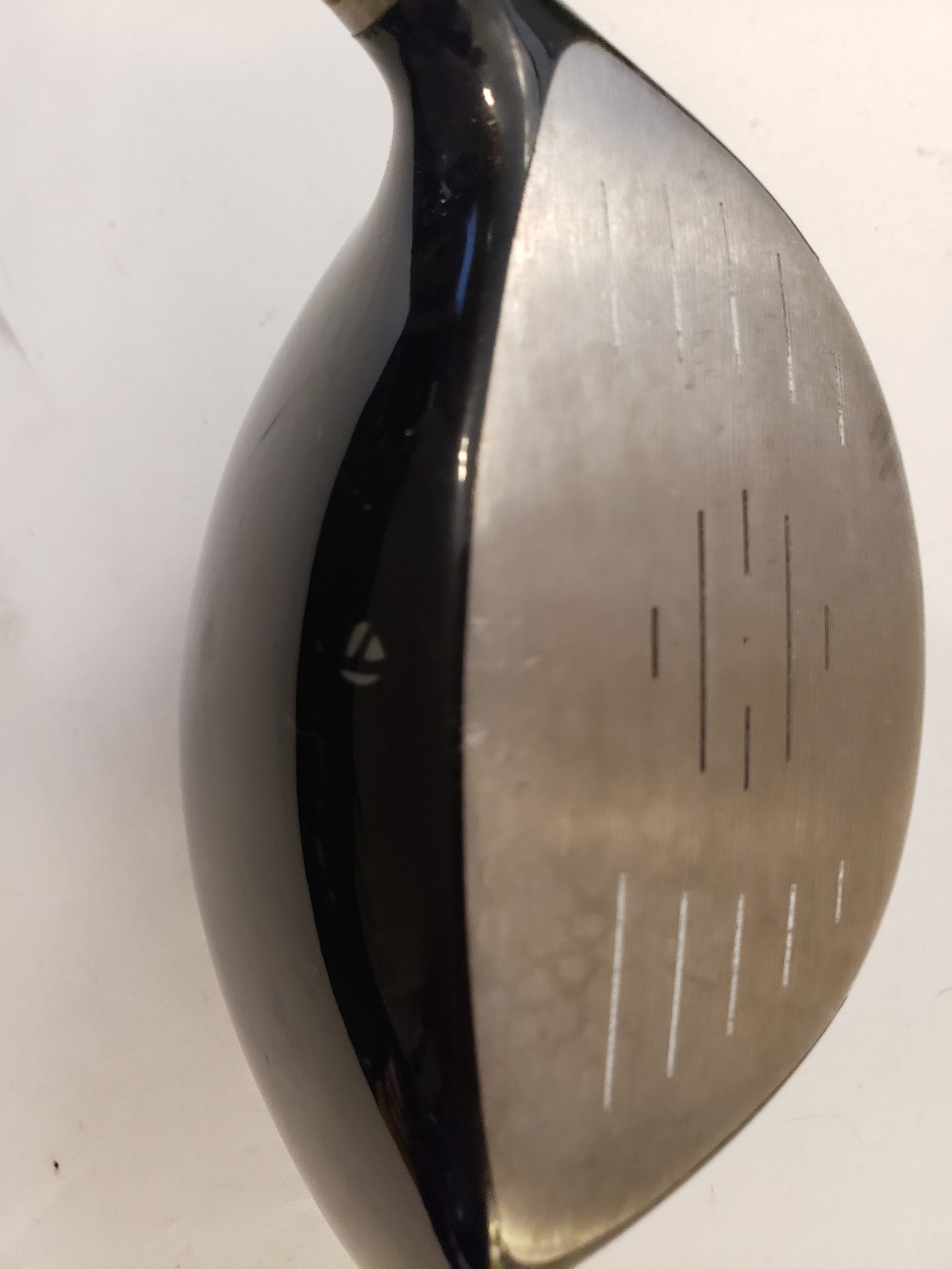 Used TaylorMade R9 Driver 9.5* - Fujikura Motore F1 TP 65 - Stiff - RH