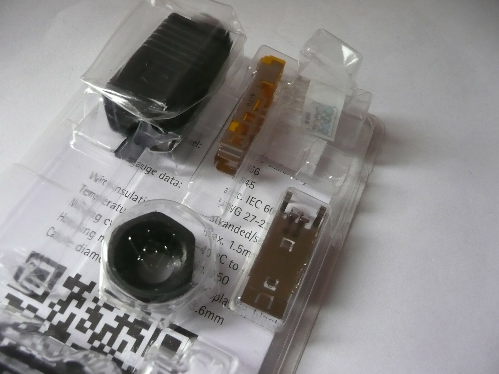 NEW AXIS RJ45 PUSH PULL CONNECTOR KIT PART NO. 39680