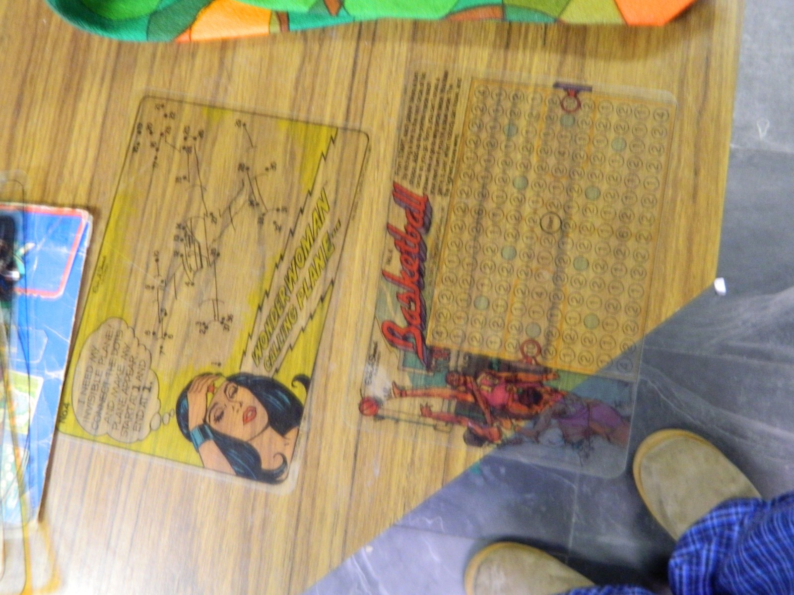 Etch A Sketch mixed lot sports Wonder woman Bugs Bunny Robin Batman More