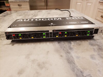 Behringer Multigate MDX 1400 Expander/Gate Autocom Pro Turns On
