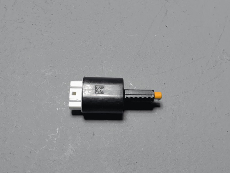 Used 2017-2019 Toyota Highlander Brake Pedal Stop Light Lamp Sensor Switch OEM