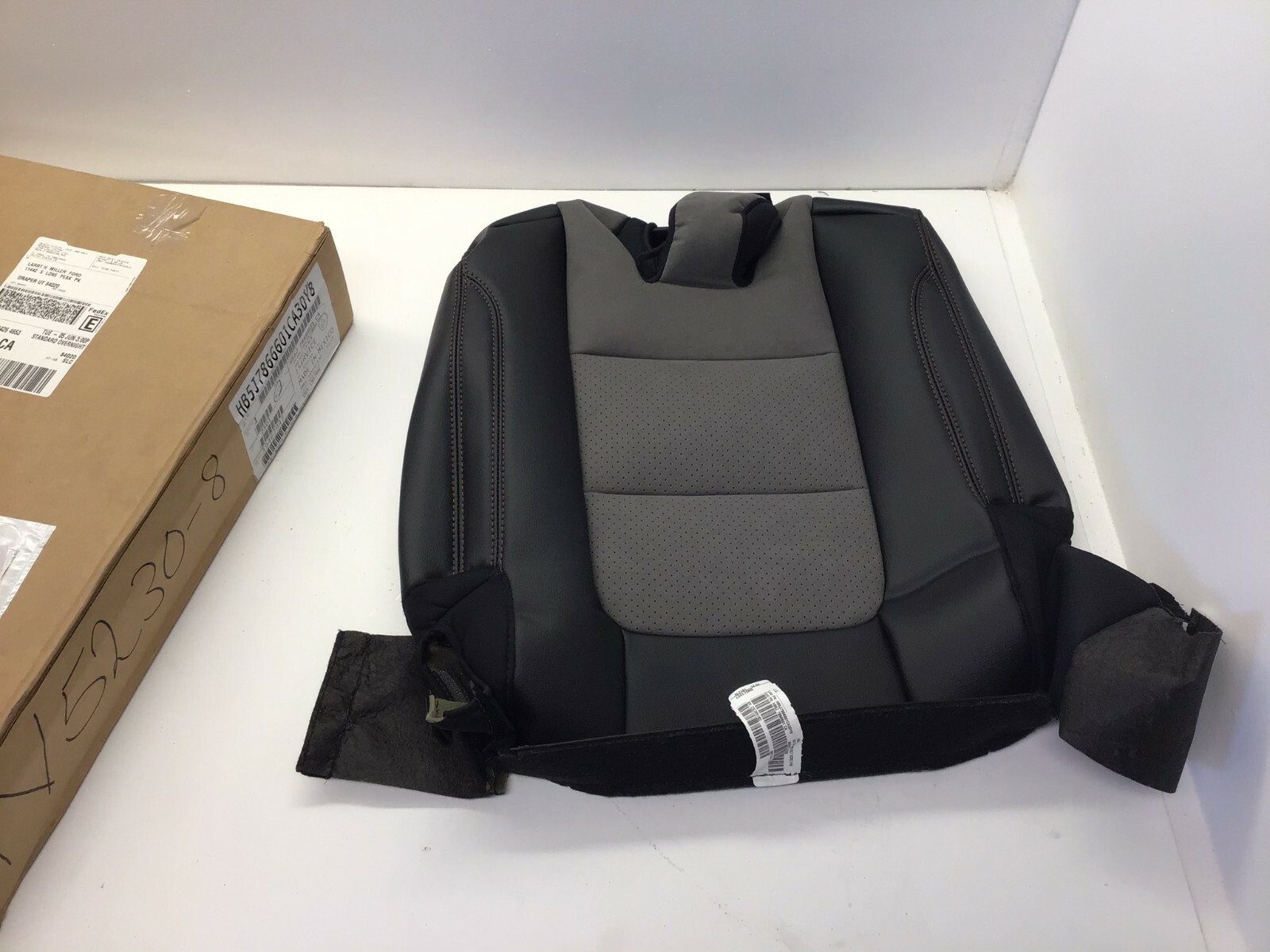 2017-2018 Ford Explorer OEM 2nd Row Driver Side Seat Back Cover HB5Z-7866601-CA