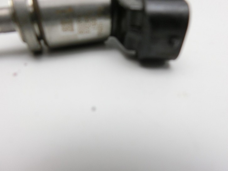 Mazda 3 BL 11-13 2,0 88KW Injektor Einspritzdüse Zyl.A Mazda 3 BL 11-13 19.11.2013 PE01-13250B gebraucht Vorschau 3