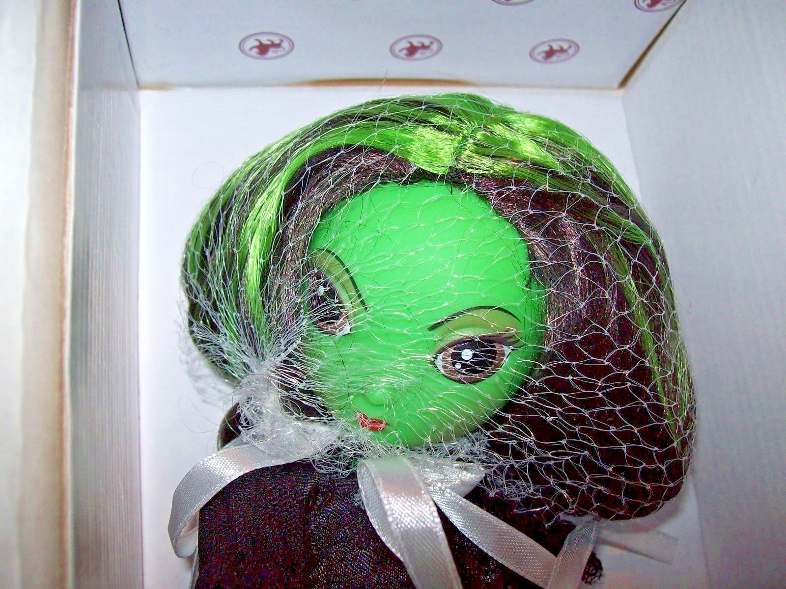 ASHTON DRAKE / JASMINE BECKET-GRIFFITH 