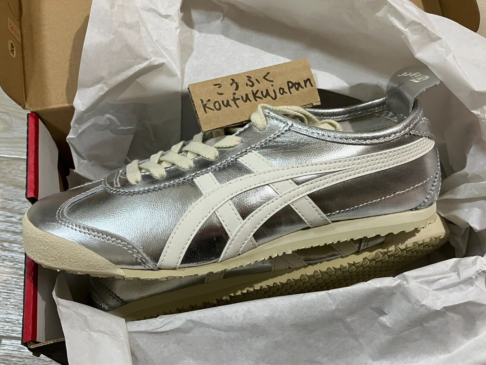 Onitsuka Tiger MEXICO 66 SILVER OFF WHITE 1183B566 021 Onitsuka Tiger MEXICO 66 SILVER OFF WHITE 1183B566 021