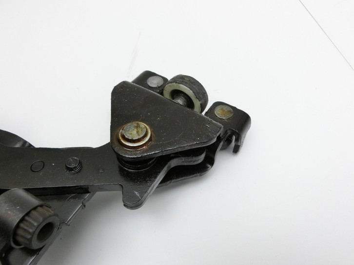 Ford B-Max JK 12-17 Führungsrolle Schiebetür Links Hinten Unten Ford B-Max JK 12-17 03.04.2014 AV11-R25001-AG... Vorschau 7