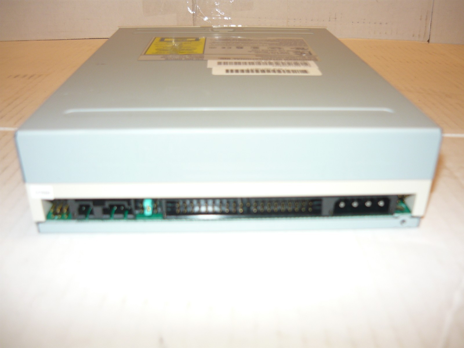 Beige SCL-121032 CD-RW 12X10X32X BURN-PROOF Optical Drive April 2001