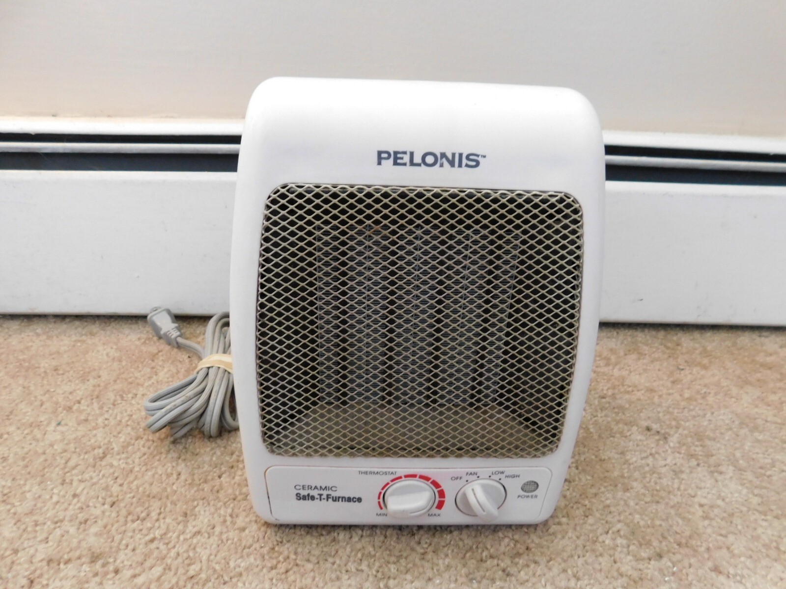 Pelonis HC-441W Safe-T-Furnace 1500 W Portable Ceramic Space Heater and Fan
