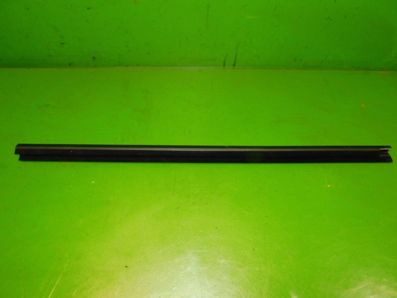 16-17 Infiniti QX50 OEM passenger rear door panel upper top window glass seal
