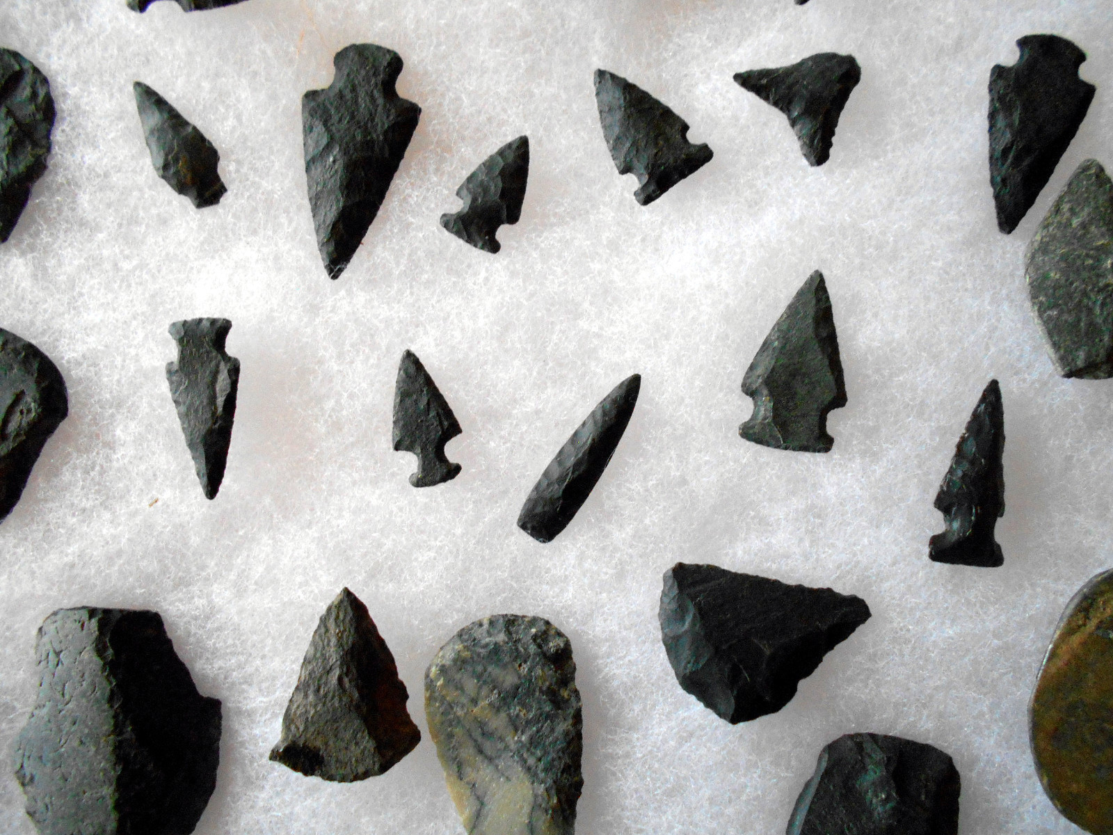 NORTH WEST COAST arrow heads and scrapers FINE ! group