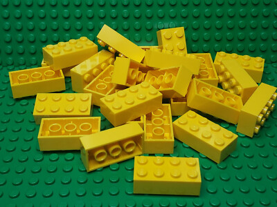 ** 25 CT LOT ** Lego NEW yellow 2 x 4 standard bricks  Lot of 25