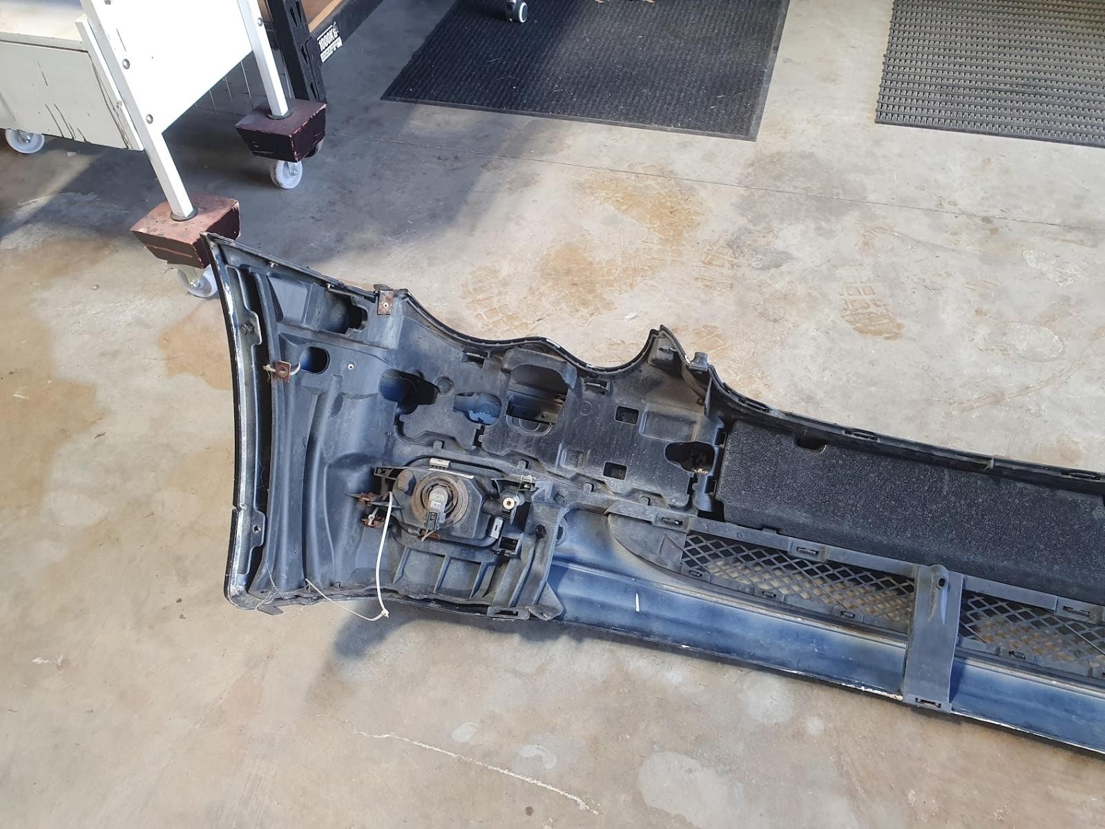 2002 C Class MERCEDES FRONT BUMPER W203/S203 SEDAN A2038850025 image 8