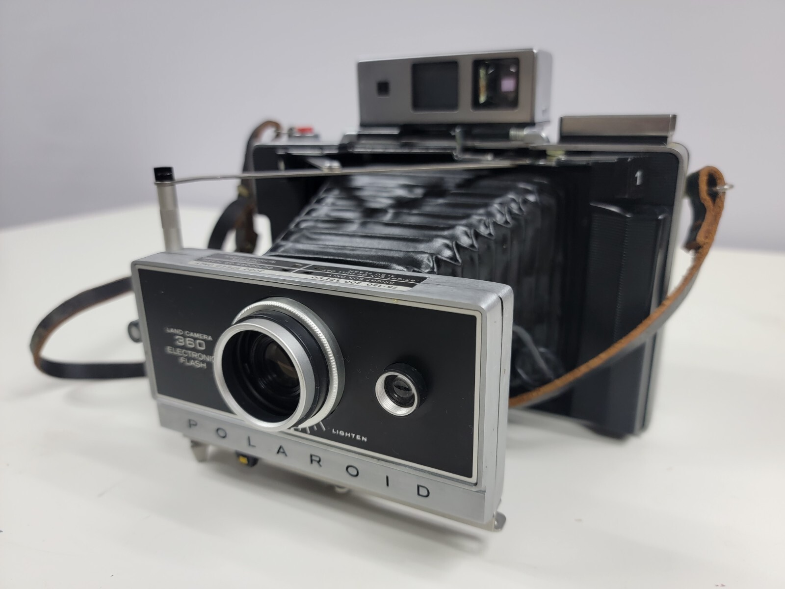 POLAROID 360 ポラロイド 360 Polaroid 360 Land Camera Electronic Flash w/ Hard Case +