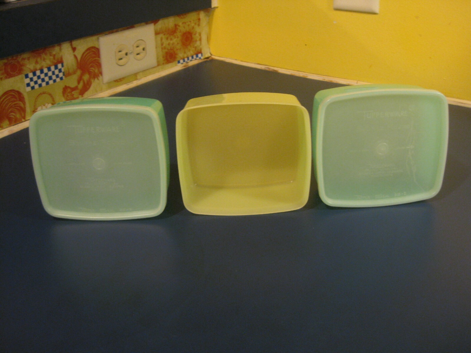 Lot of 3 Vintage Tupperware Square Rounds 311 and 2 Seals/Lids 310 Pastel U.S.A.