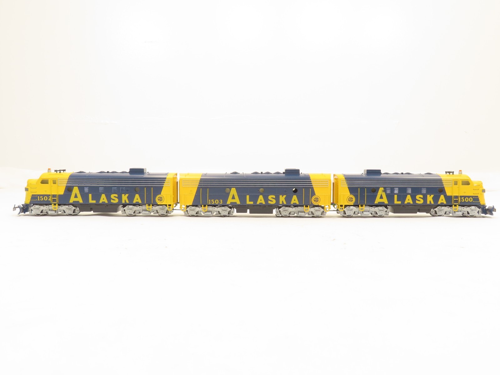 Marklin 3462 HO Alaska Railroad GM EMD F7 Diesel Locomotive Marklin 3462 HO Alaska Railroad GM EMD F7 Diesel Locomotive