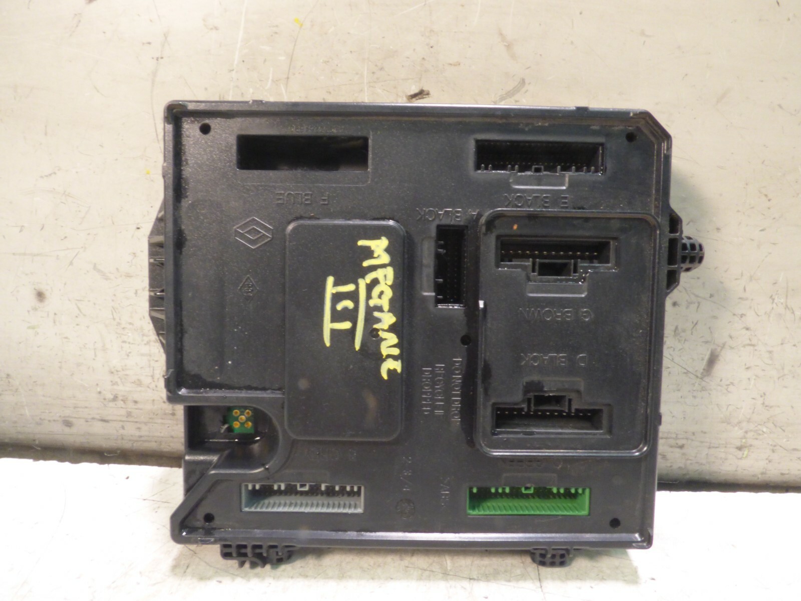 Centralina body computer RENAULT MEGANE III 2015 284B19091R 5180180040