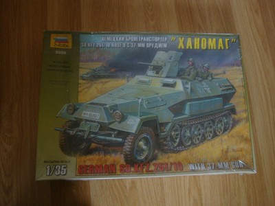 L151 Zvezda Model Kit 3588 German SD KFZ 251 / 10 With 37 MM Gun 1/35