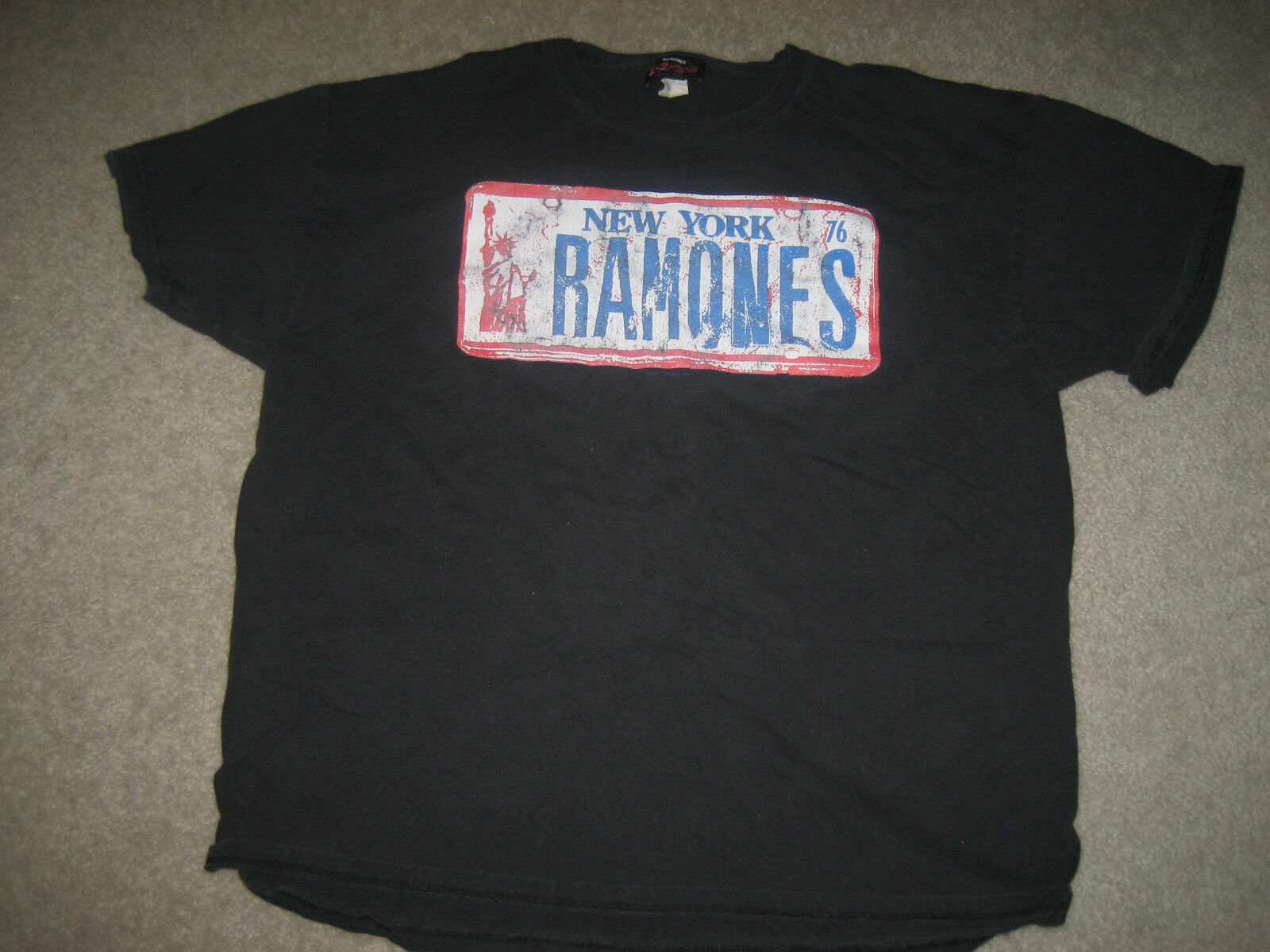 RAMONES T SHIRT CLASSIC 'NEW YORK LICENSE PLATE 1976' SZ: XL