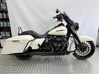 Harley-Davidson FLHRXS ROAD KING SP 1868. ! STUNNING CONDITION !