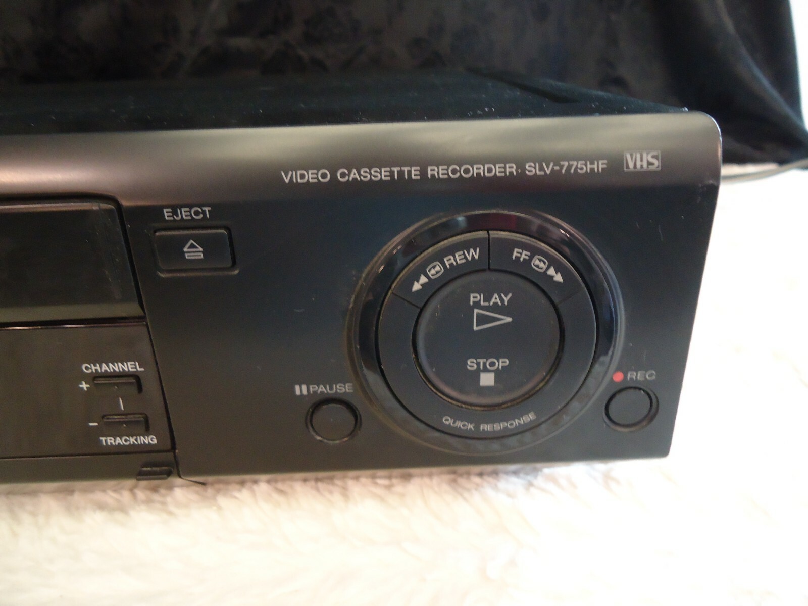 SONY HI-FI STEREO 4 HEAD VCR / AUTO HEAD CLEANER MODEL SLV-775HF ( no remote )