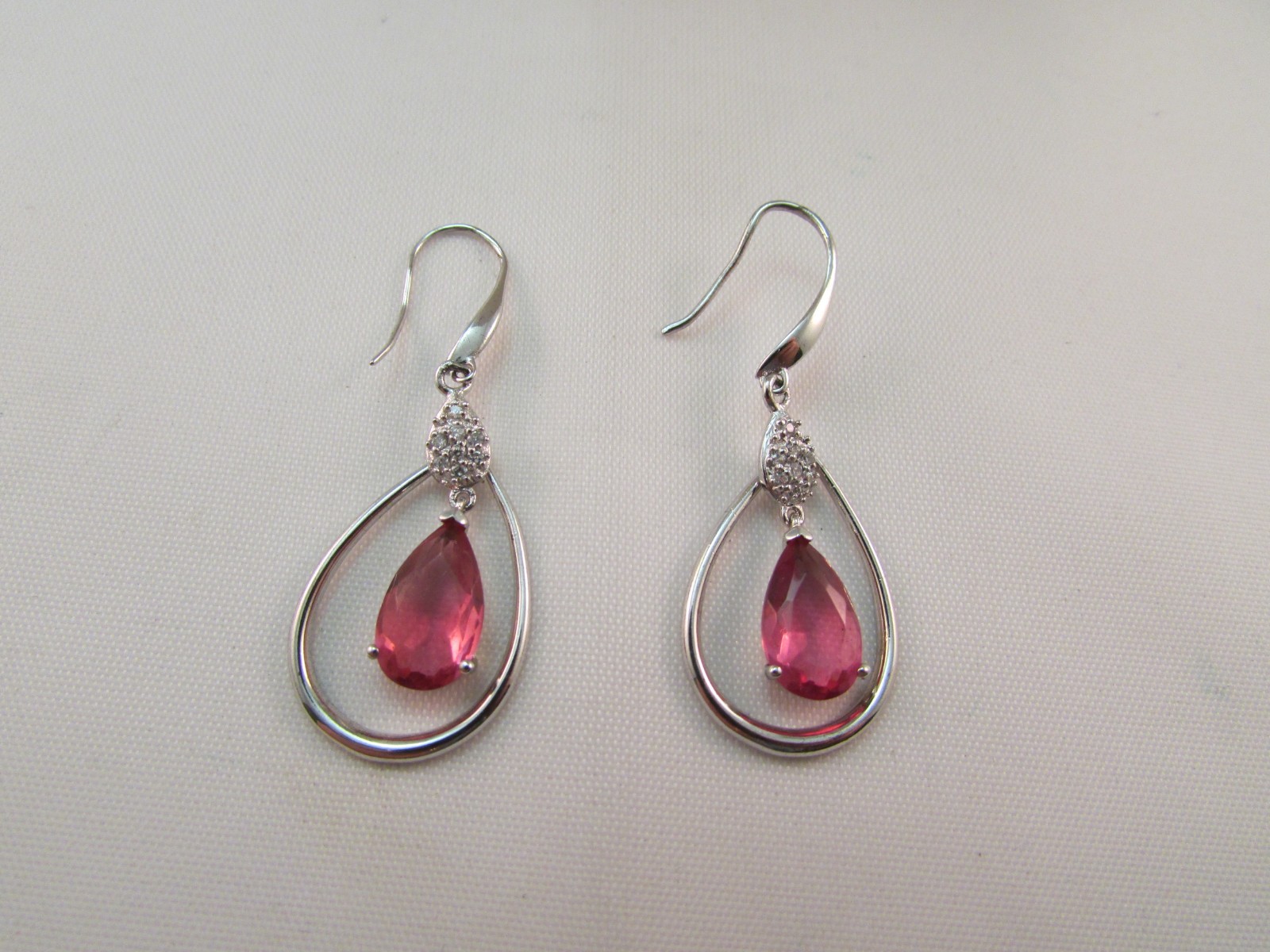 NEW 925 Sterling Silver Chain Necklace Floating Pink Sapphire Pendant & Earrings