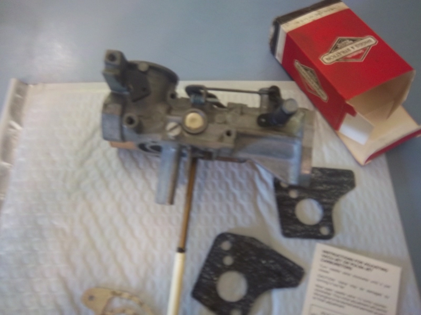 Briggs & Stratton 490533 Carburetor 498298 692784 495951 495426 Genuine OEM NEW