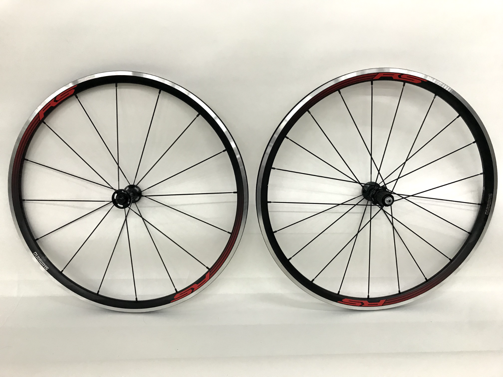 Shimano WH-RS100前後セットホイール 105スプロケット付き 【公式通販】