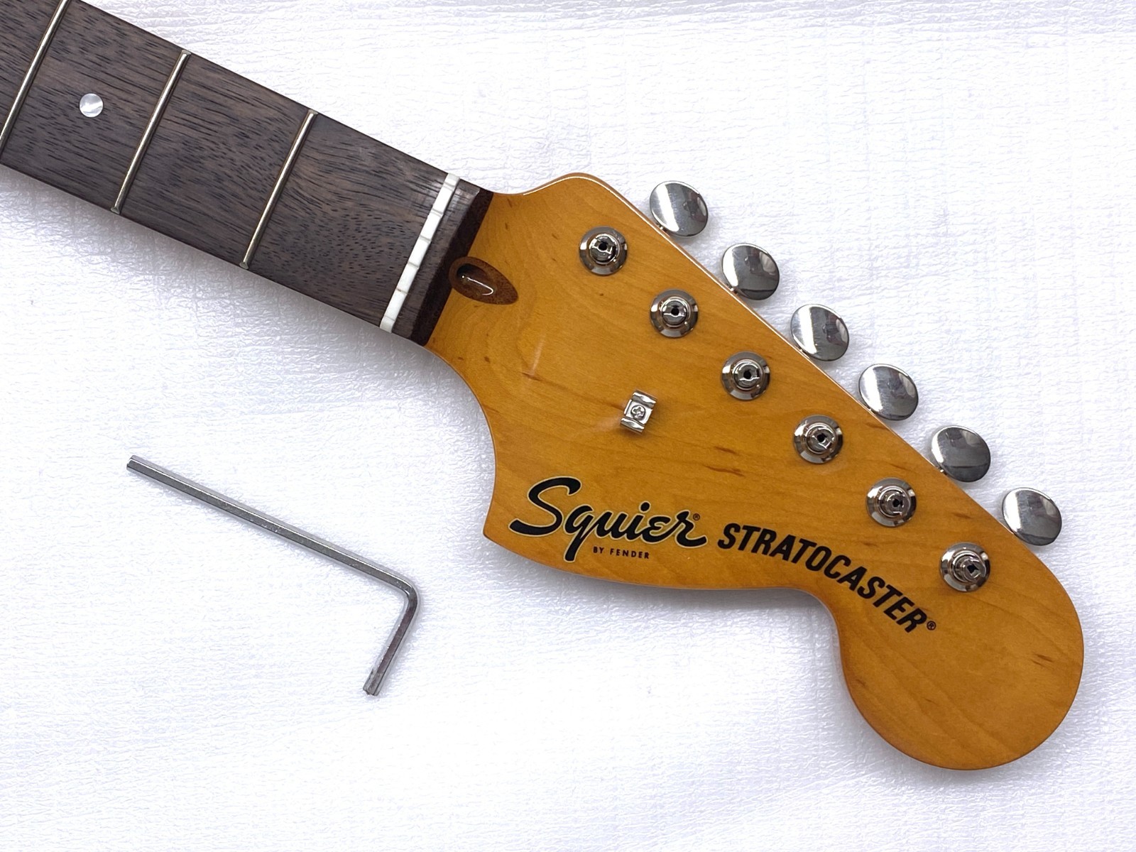 Fenderボディ・Squireネック ストラトキャスター Squier by Fender